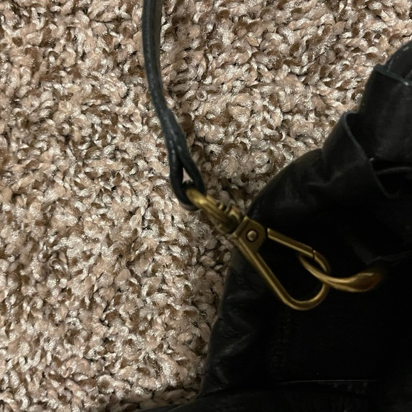 Madewell Piazza Crossbody Bag in Soft Black Leather - Picture 6 of 10